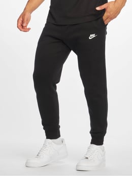 nike club jogger bb