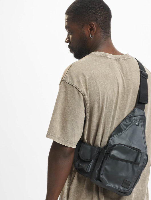 Männer rucksaecke Urban Classics Rucksack Multi Pocket in schwarz