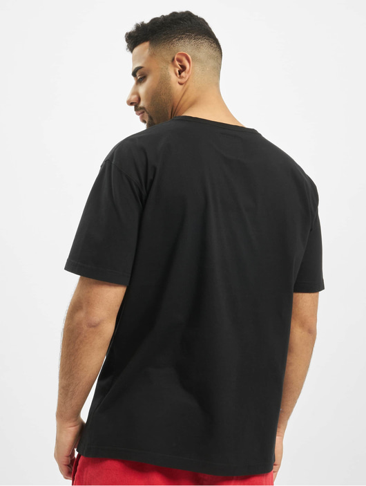 Männer t-shirts Cayler & Sons Herren T-Shirt BL Banned Semi Box in schwarz