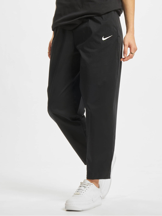 Frauen jogginghosen Nike Damen Jogginghose NSW in schwarz