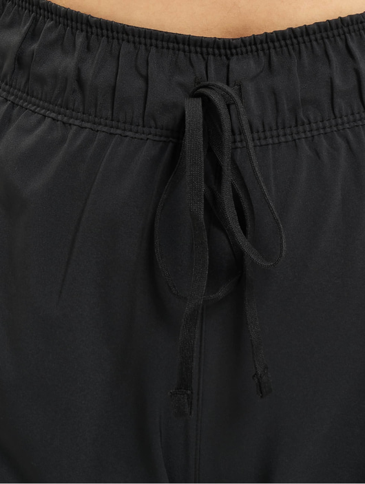 Frauen shorts Nike Damen Shorts Flex 2-In-1 in schwarz