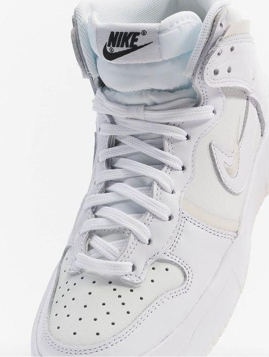 Frauen sneakers Nike Sneaker Dunk High Up in weiß