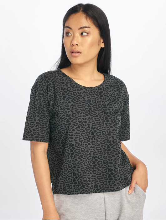 Frauen t-shirts Urban Classics Damen T-Shirt Oversized in grau