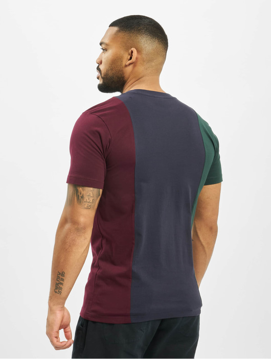 Männer t-shirts Urban Classics Herren T-Shirt Tripple in grün