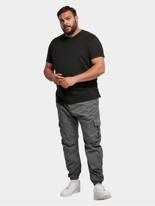 Männer t-shirts Urban Classics Herren T-Shirt Organic Fitted Strech in schwarz