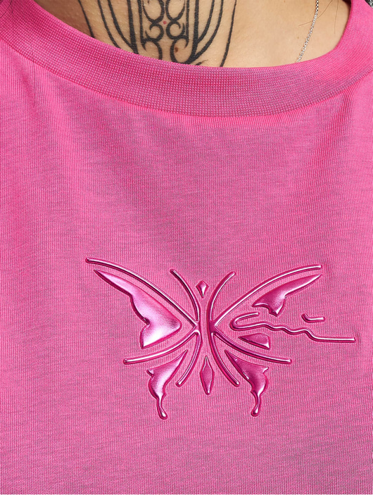 Karl Kani bovenstuk / t-shirt Woven Signature Old English in pink 1001532