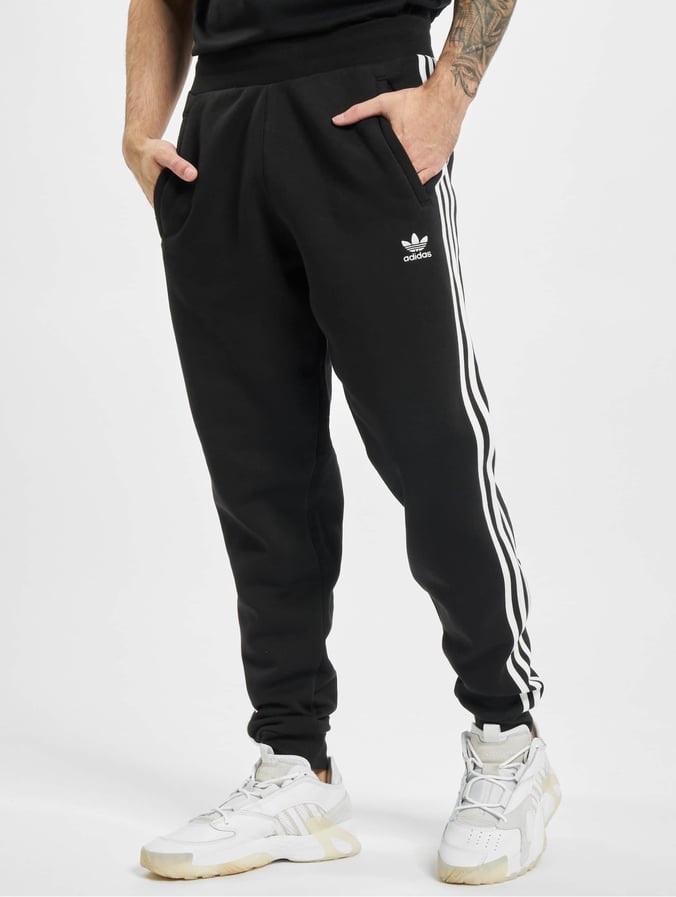 Tandheelkundig Namens interview adidas Originals Herren Jogginghose 3-Stripes in schwarz 801759