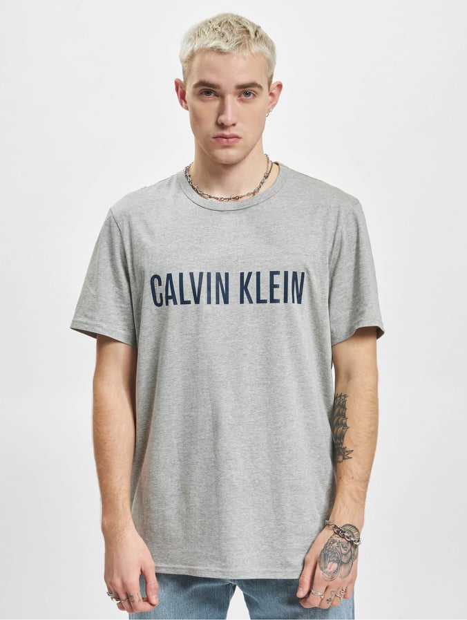 Calvin Klein Overwear / T-Shirt Logo in grey 957403