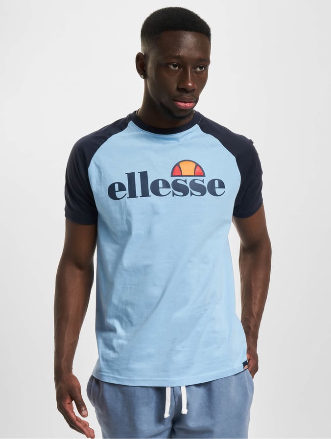 Begeleiden deelnemer meerderheid Ellesse bovenstuk / t-shirt Corp in blauw 991475