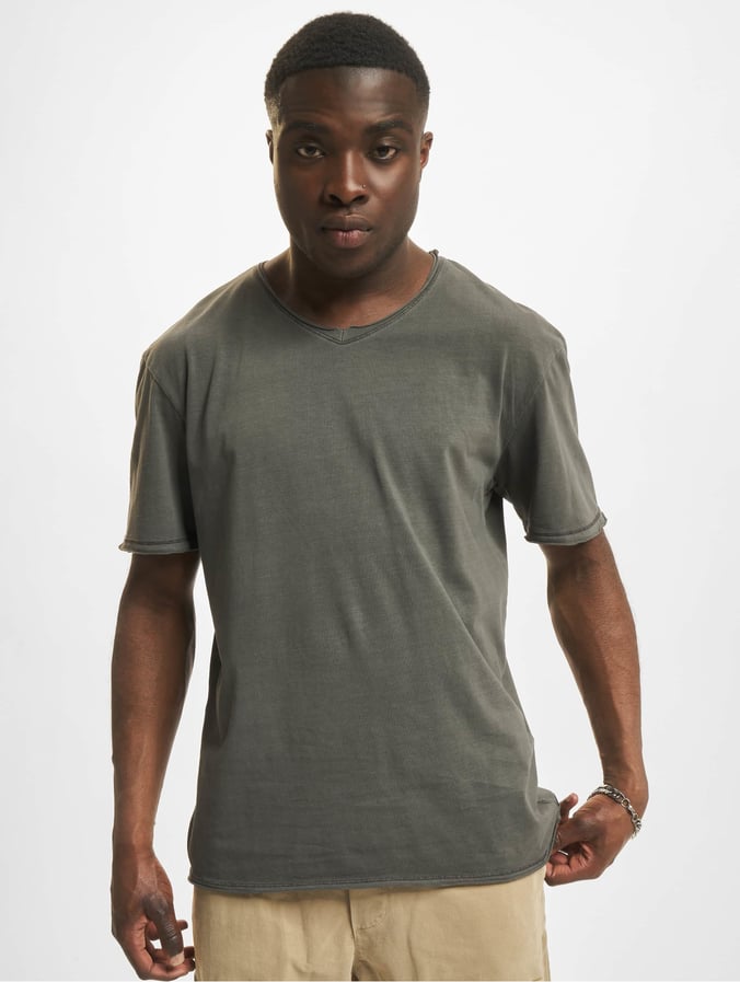 19 Best Polo Shirts For Men 2023 - Forbes Vetted