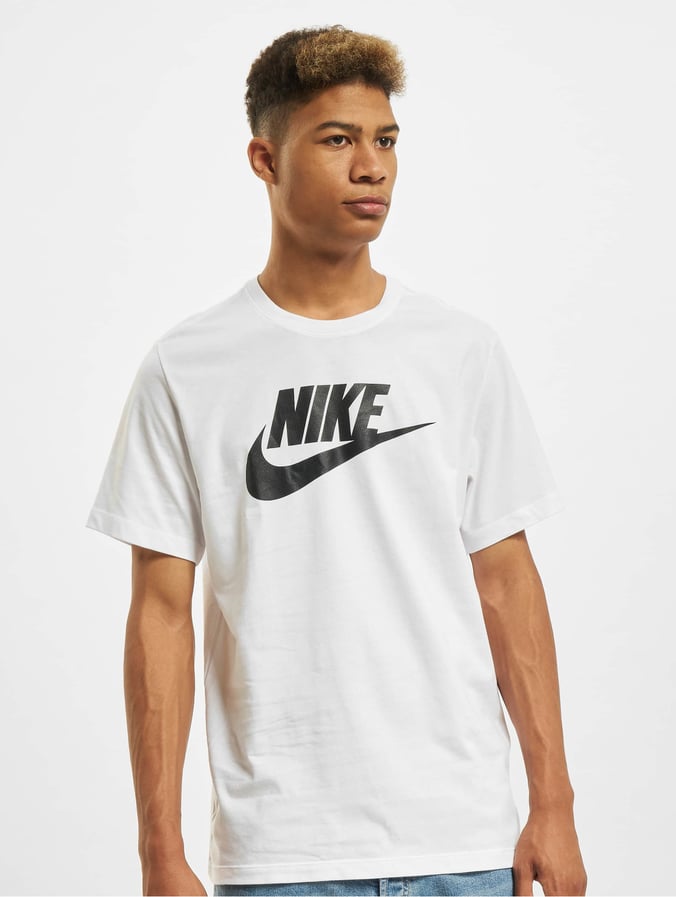 Nike Ropa superiór Camiseta Sportswear en blanco 587342
