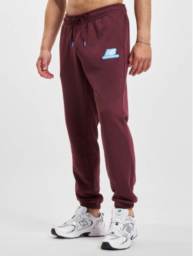 New Balance / joggingbroek Essentials Stacked Rubber Pack in rood
