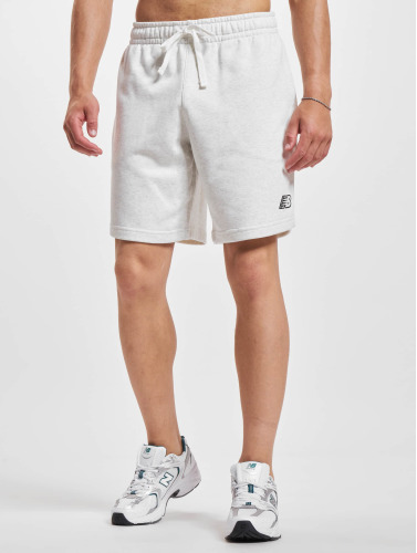 New Balance / shorts Essentials Fleece in grijs