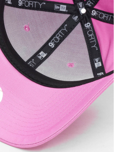 New Era / snapback cap League Essentail 9Forty New York Yankees in pink