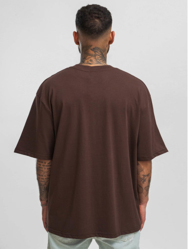 Dropsize / t-shirt Heavy Embo in bruin
