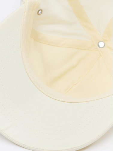 Flexfit / snapback cap Low Profile Water Repellent in beige