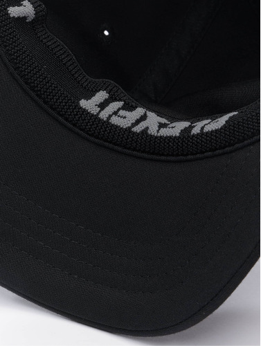 Flexfit / Flexfitted Cap Low Profile Light Wooly in zwart