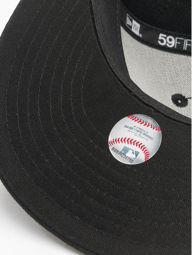 New Era / Fitted Cap MLB Basic Atlanta 59Fifty in zwart