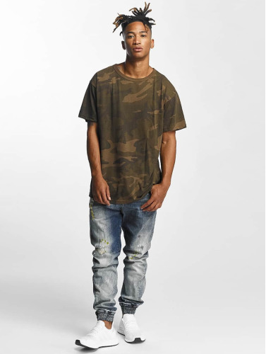 Urban Classics / t-shirt Camo Oversized in camouflage