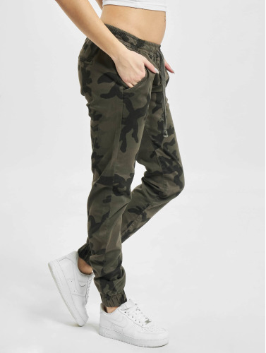 Urban Classics / joggingbroek Camo in camouflage