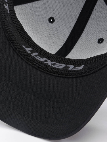 Flexfit / Flexfitted Cap Perforated in zwart