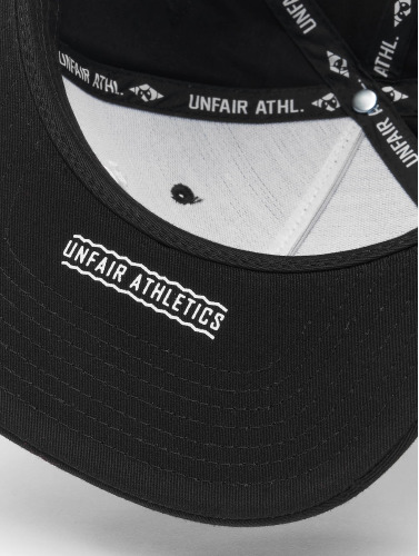 UNFAIR ATHLETICS / snapback cap Classic Label in zwart