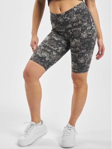 Urban Classics / shorts Ladies High Waist Camo Tech Cycle in camouflage