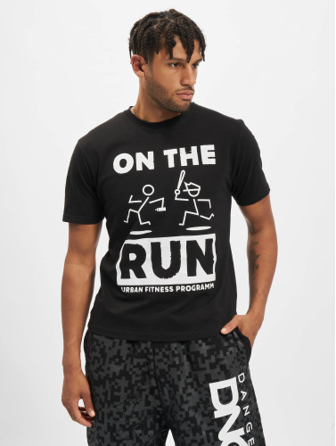 Dangerous DNGRS / t-shirt On The Run Basic in zwart