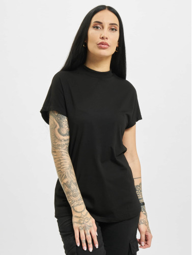 Urban Classics / t-shirt Oversized Cut On Sleeve Viscose in zwart