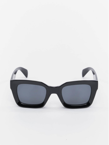 Urban Classics / Zonnebril Sunglasses Poros With Chain in zwart