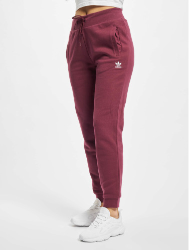 adidas Originals / joggingbroek Adicolor Essential Slim in rood
