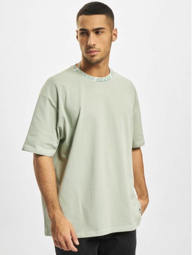 DEF / t-shirt Chest Pocket in groen