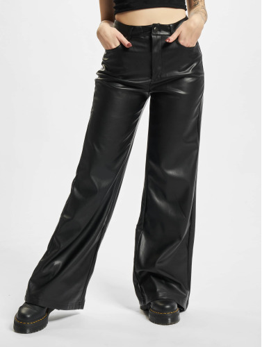 Urban Classics / Chino Ladies Faux Leather Wide Leg in zwart