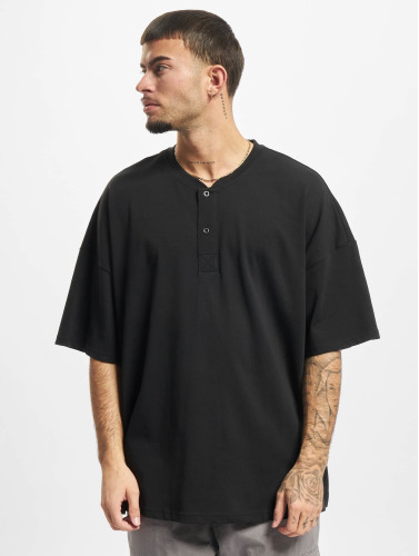 Urban Classics / t-shirt Oversized Henley in zwart