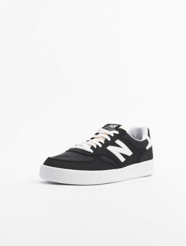 New Balance / sneaker 300 Court in zwart