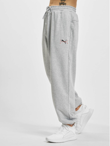 Puma / joggingbroek Re:Collection Relaxed in grijs