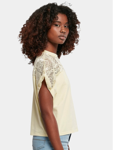 Urban Classics / t-shirt Ladies Short Oversized Lace in geel