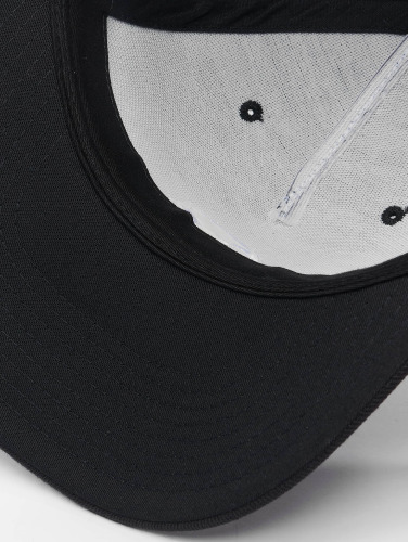 Mister Tee / snapback cap Zodiac Yp Classics 5-Panel Premium in zwart