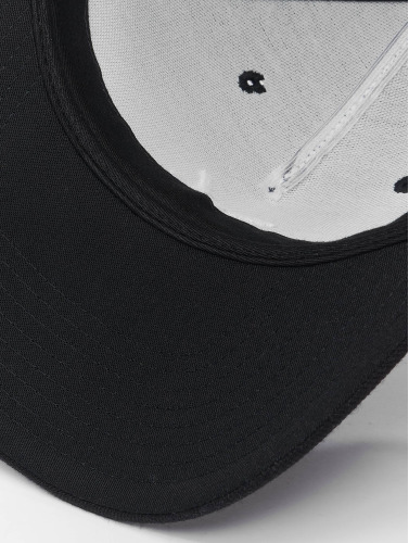 Mister Tee / snapback cap Zodiac Yp Classics 5-Panel Premium Curved in zwart