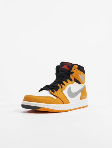Jordan / sneaker High Element Gore-Tex in oranje