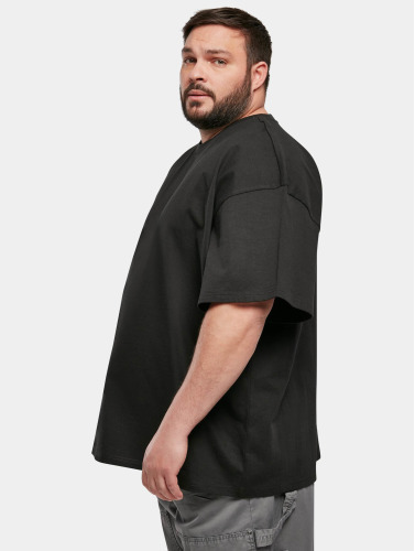 Urban Classics / t-shirt Ultra Heavy Oversized in zwart
