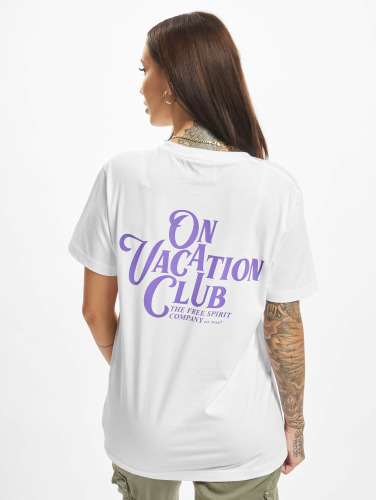 On Vacation / t-shirt Calligraphy in wit