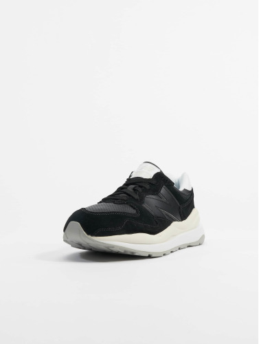 New Balance / sneaker Scarpa Lifestyle Uomo Suede Perf. Leather in zwart