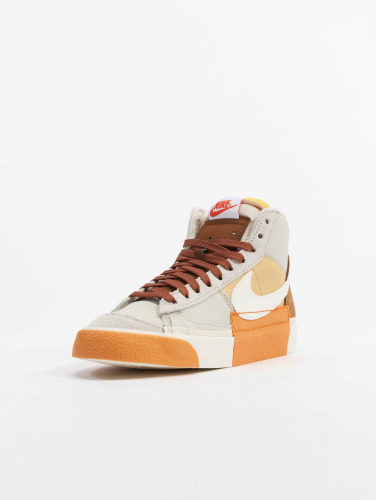Nike / sneaker Blazer Mid '77 Vintage in beige
