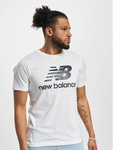 New Balance / t-shirt Essential Stacked Logo in wit