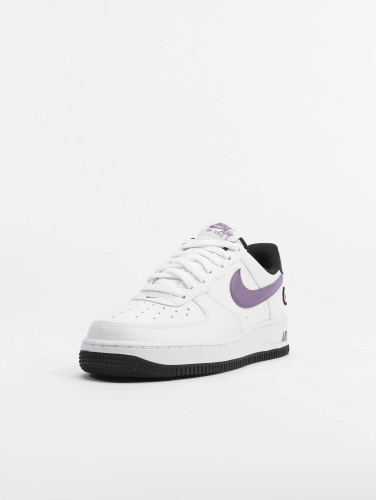 Nike / sneaker Air Force 1 '07 Lv9 in wit