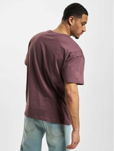 New Balance / t-shirt Essentials in rood