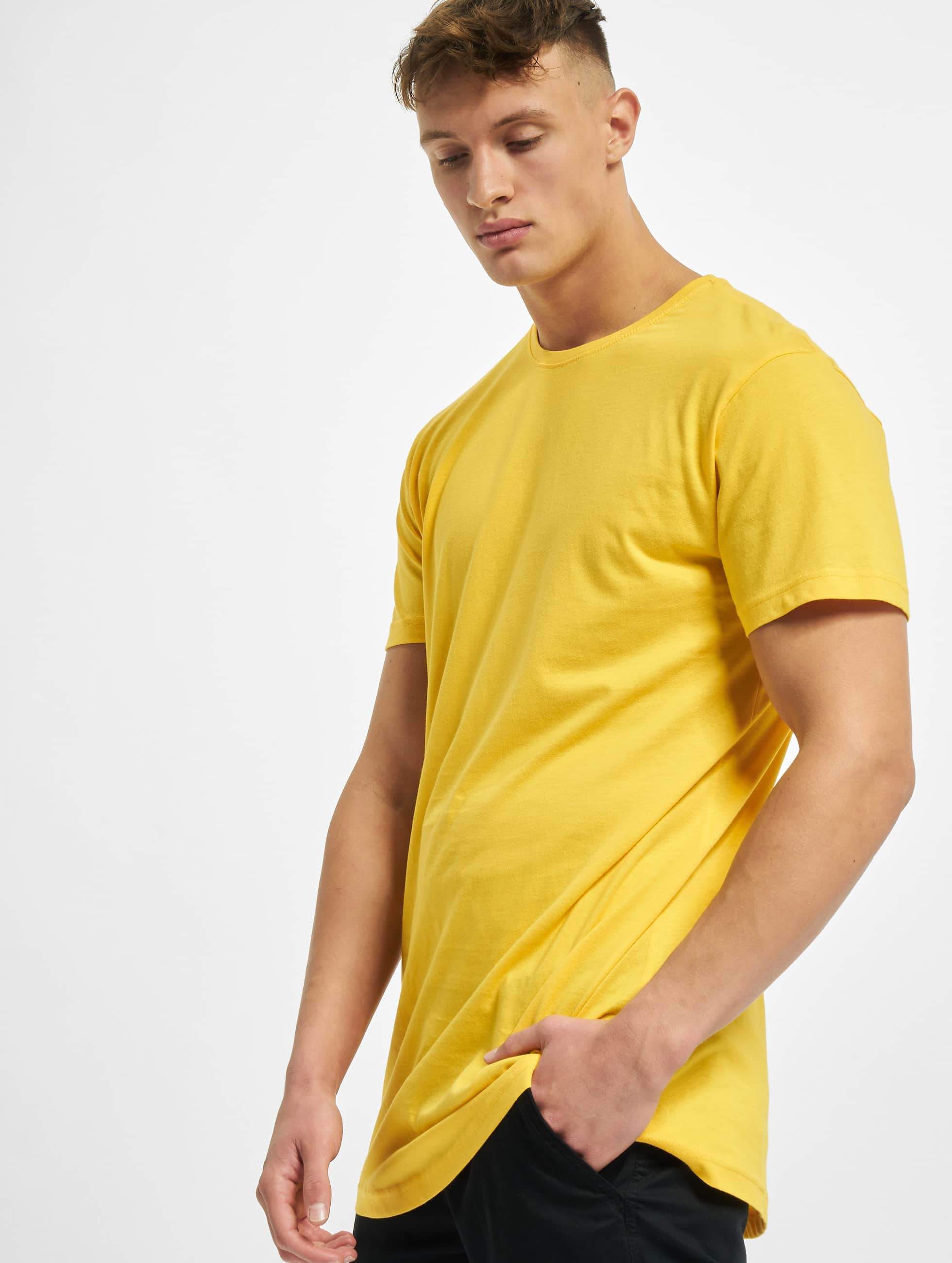 t shirt jaune