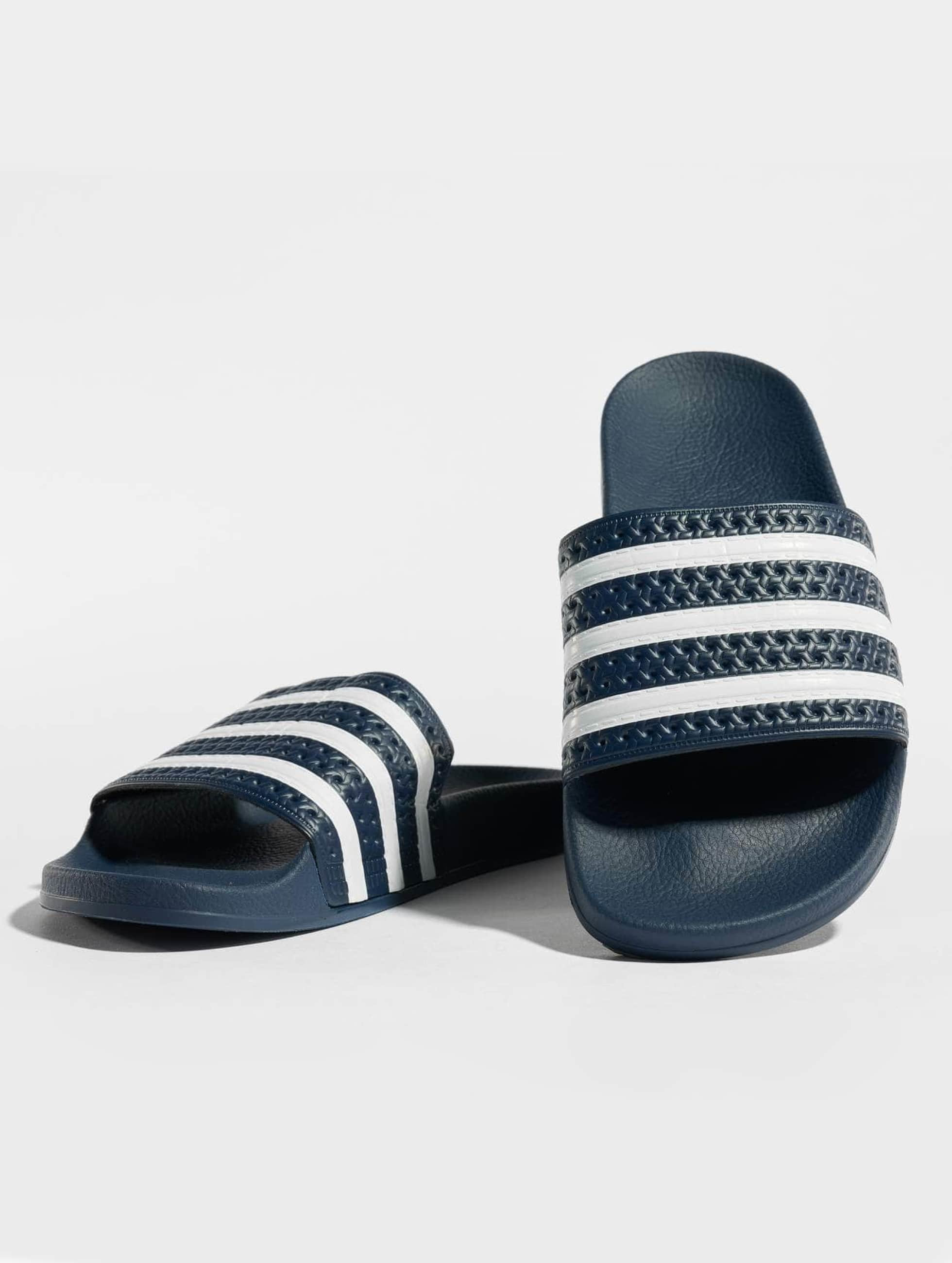 adidas Originals Sandalen Adiletten in blau 64490