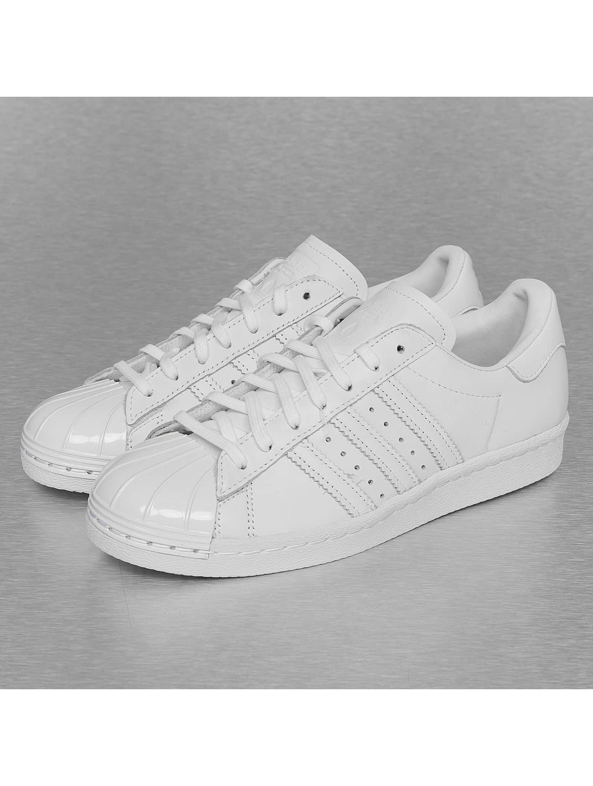 adidas Chaussures / Baskets Superstar 80S Metal Toe en blanc